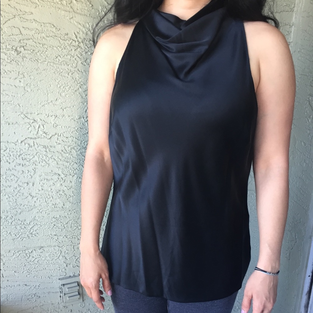 ⭐️SALE⭐️Beautiful Silk Cowl neck Halter top